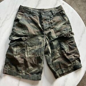 American Eagle. Camo Shorts. Size 4. Gently loved.